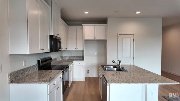 $389,910 | Undisclosed Address, Bakersfield, CA 93307
