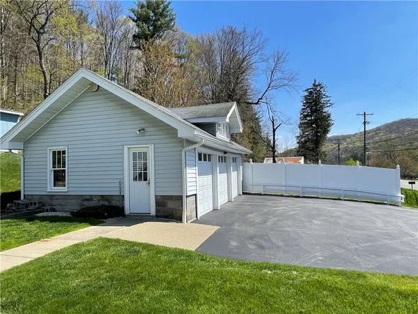 $257,000 | 570 West Washington Street, Bradford, PA 16701