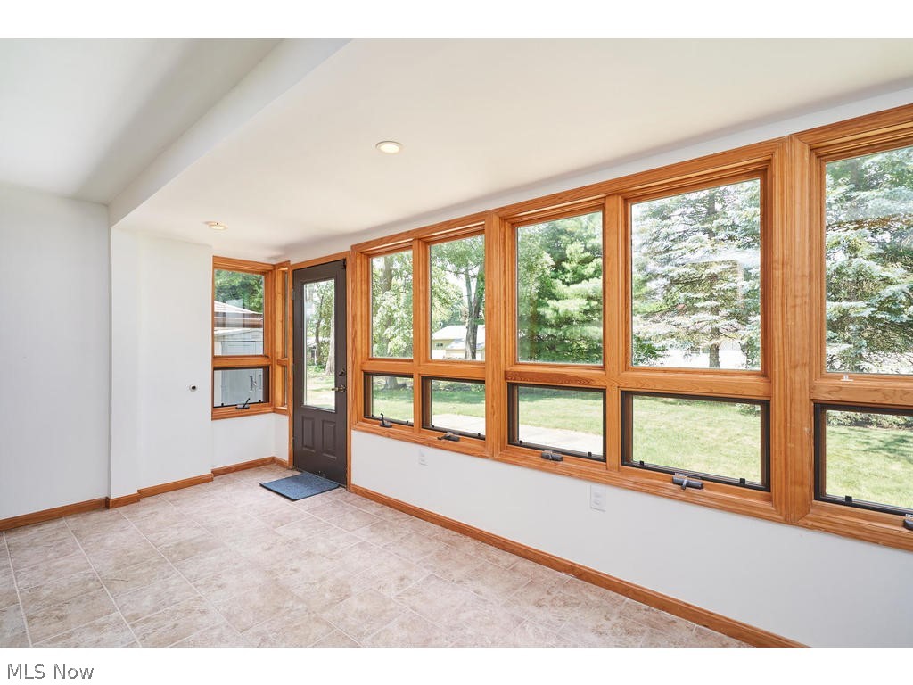 1287 Garman Road Akron, OH 44313 - Photo 6 of 13 Gallery Image 6