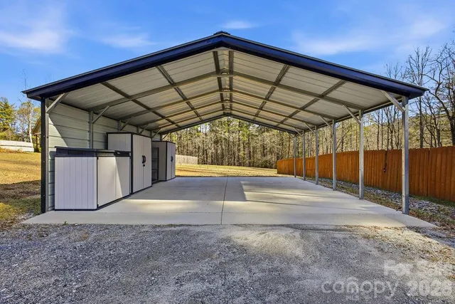 a view of parking area