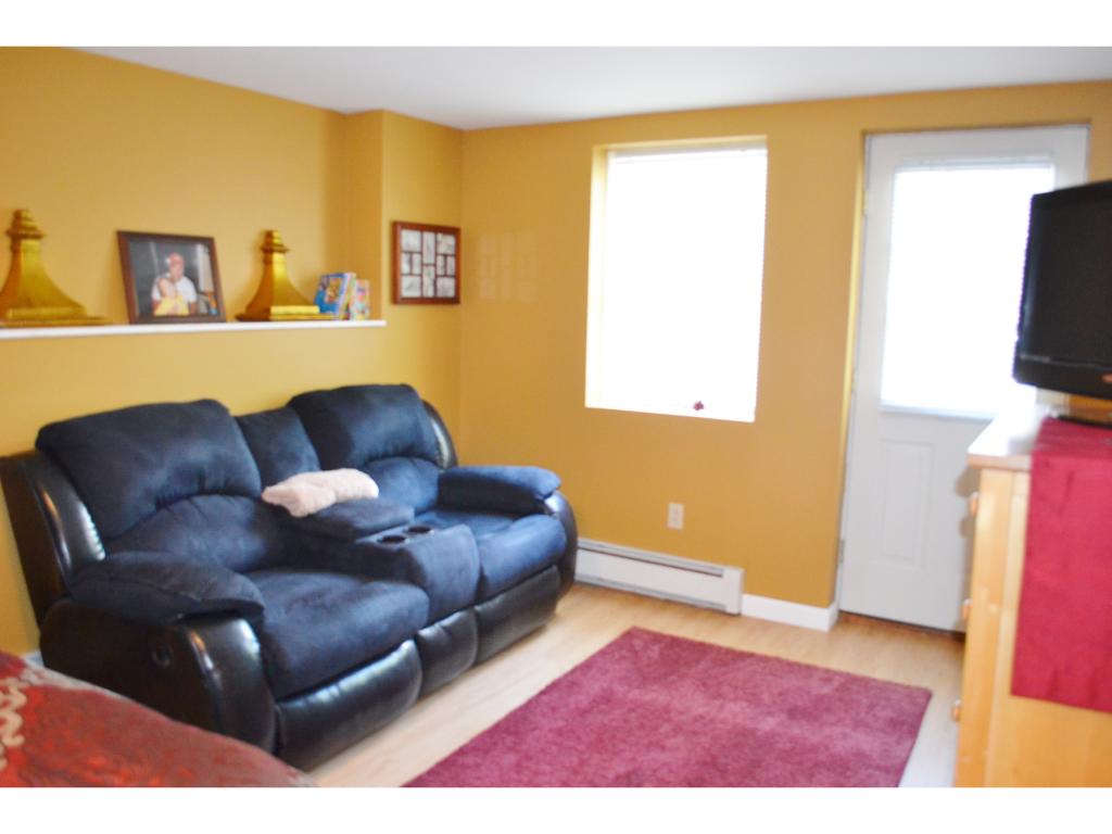 981 Mammoth Road Manchester, NH 03104 - Photo 19 of 29
