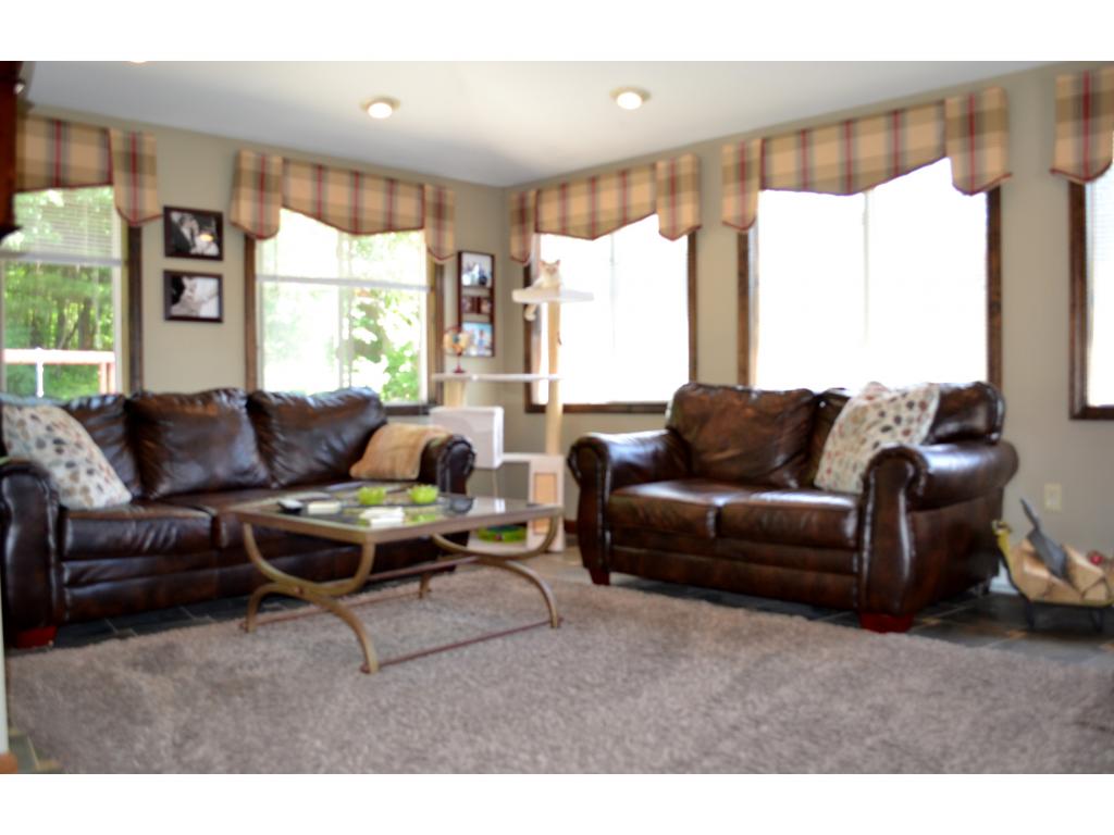 981 Mammoth Road Manchester, NH 03104 - Photo 5 of 29