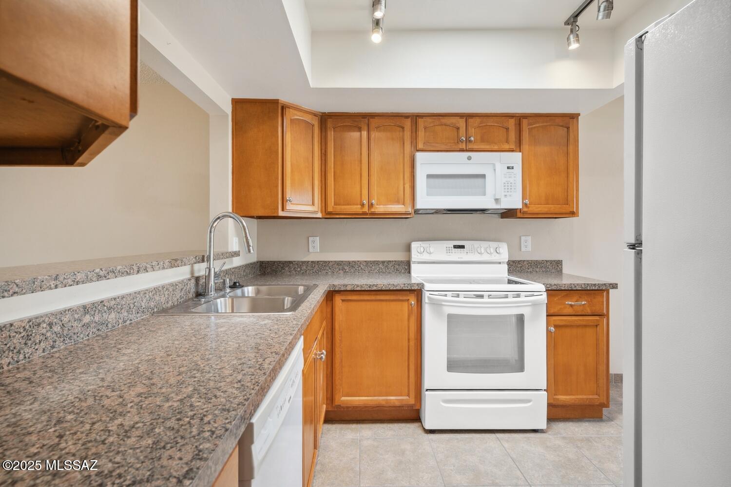 7828 East 3rd Street Tucson, AZ 85710 - Photo 9 of 23