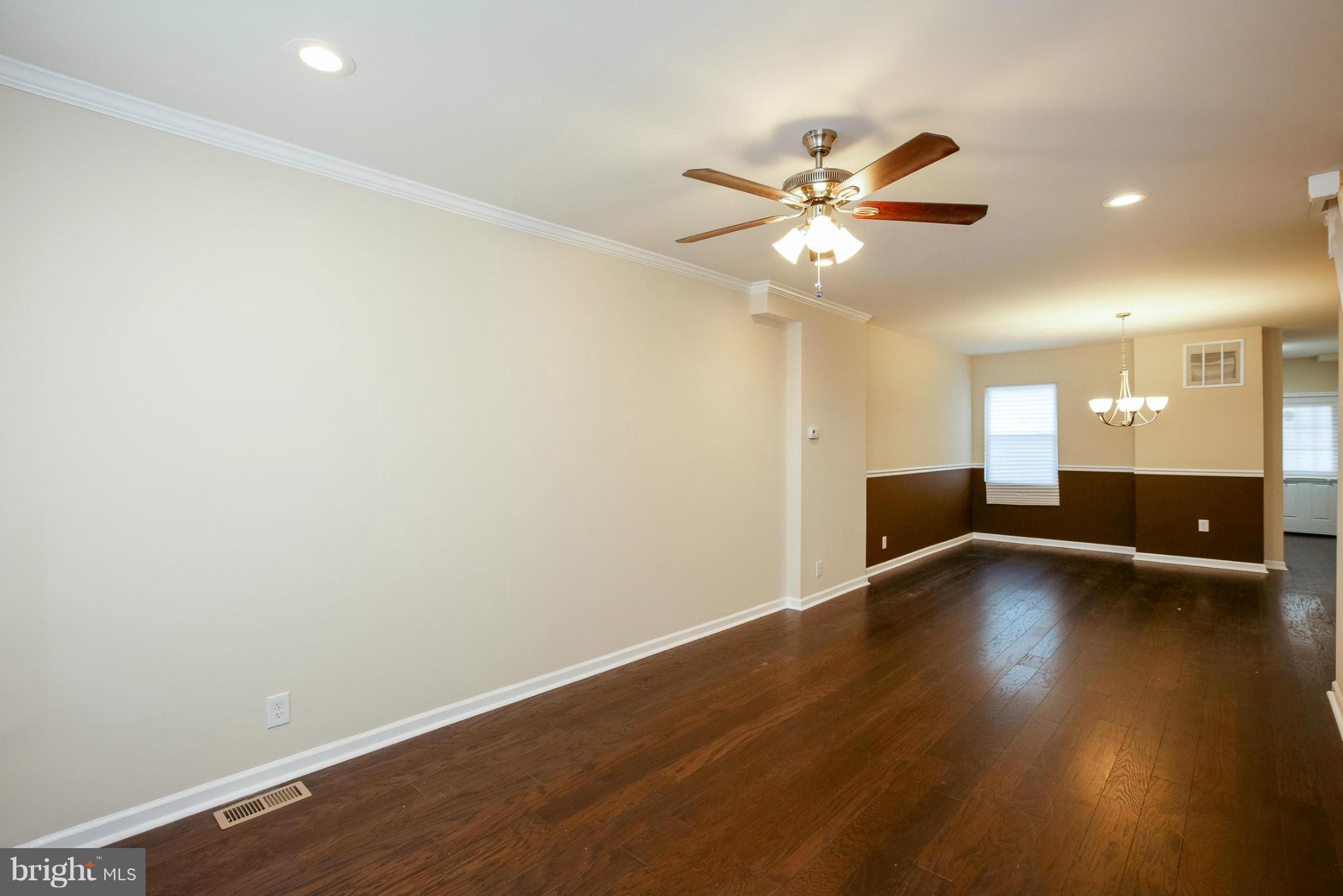 3810 Colborne Road Baltimore, MD 21229 - Photo 3 of 29 Dining Room