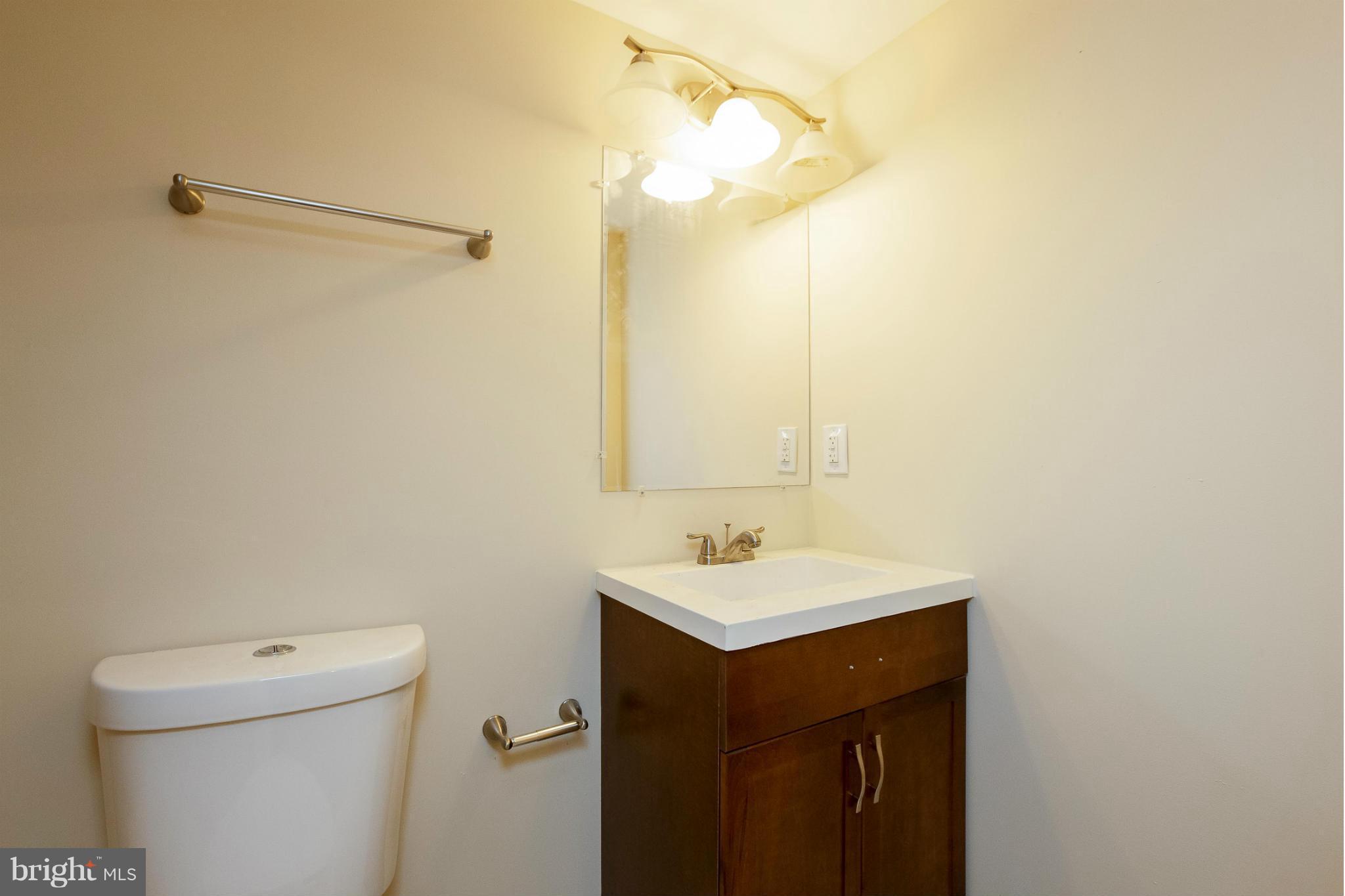 3810 Colborne Road Baltimore, MD 21229 - Photo 22 of 29 Bath