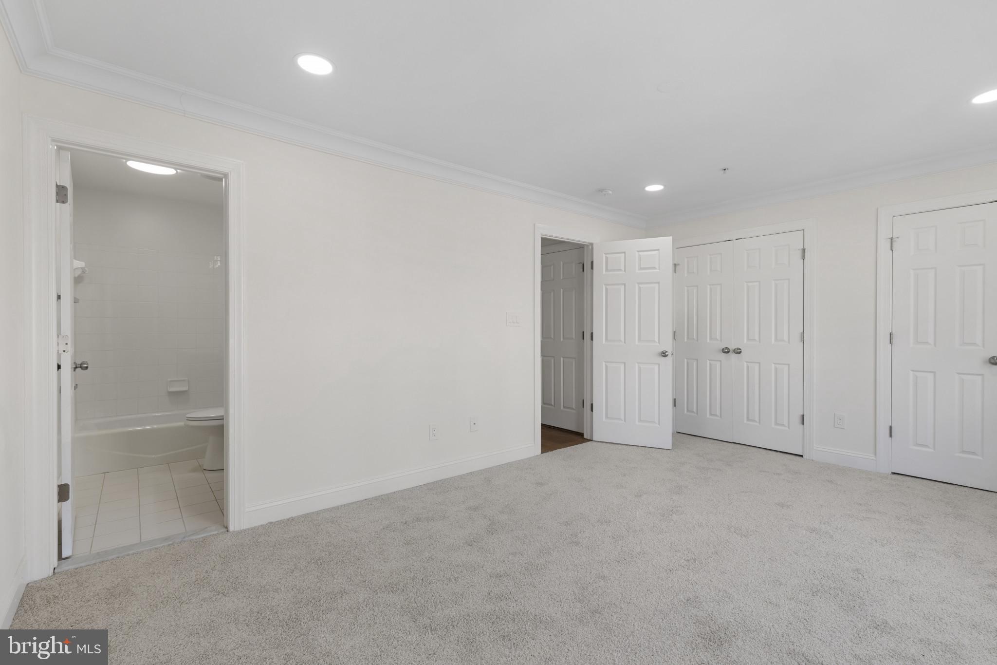 1256 Dockside Circle Baltimore, MD 21224 - Photo 18 of 41 a view of an empty room