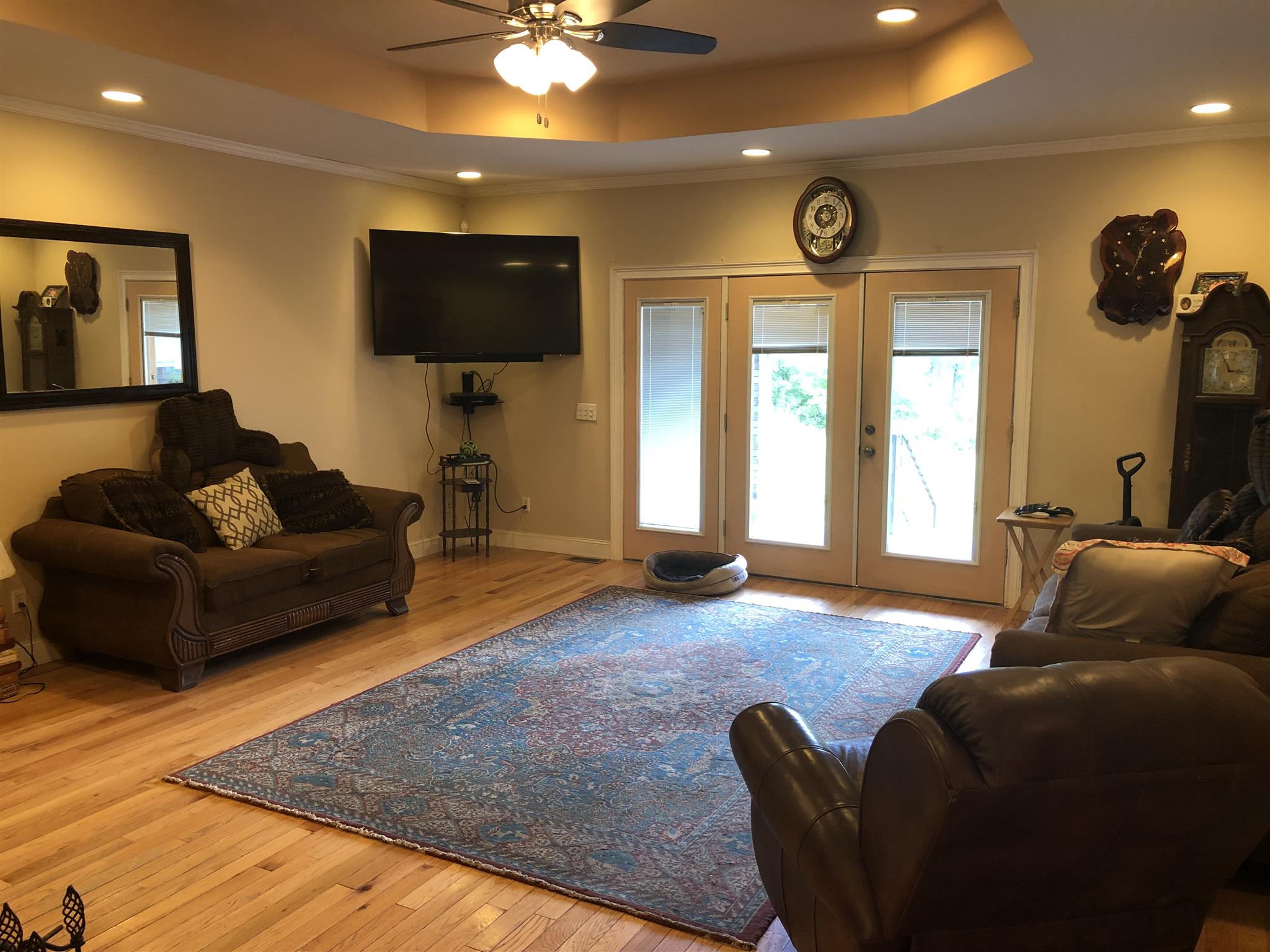 374 Eagle Lake Road Coalmont, TN 37313 - Photo 14 of 28 a living room with furniture and a flat screen tv