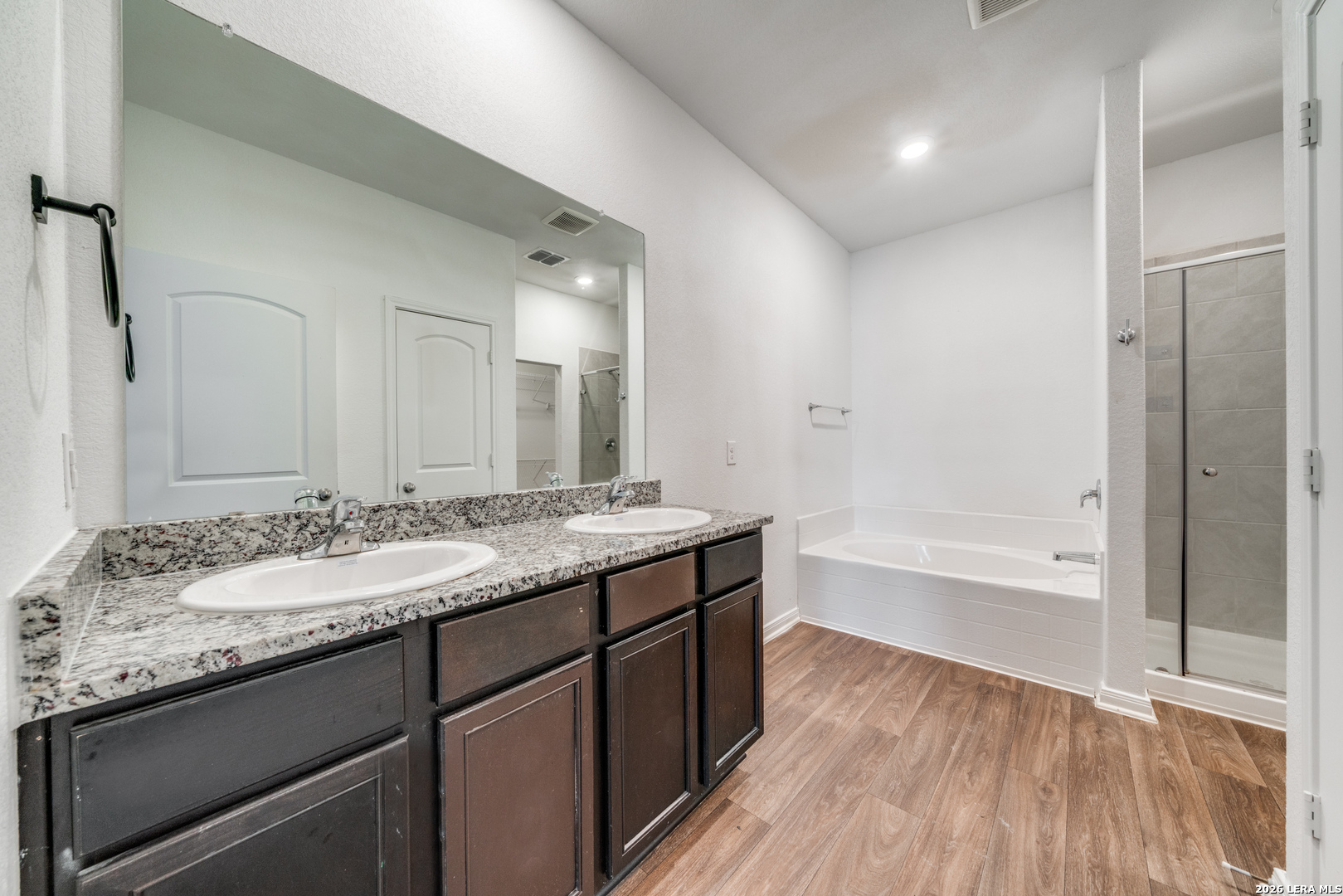 3003 Citron Garden Converse, TX 78109 - Photo 13 of 37