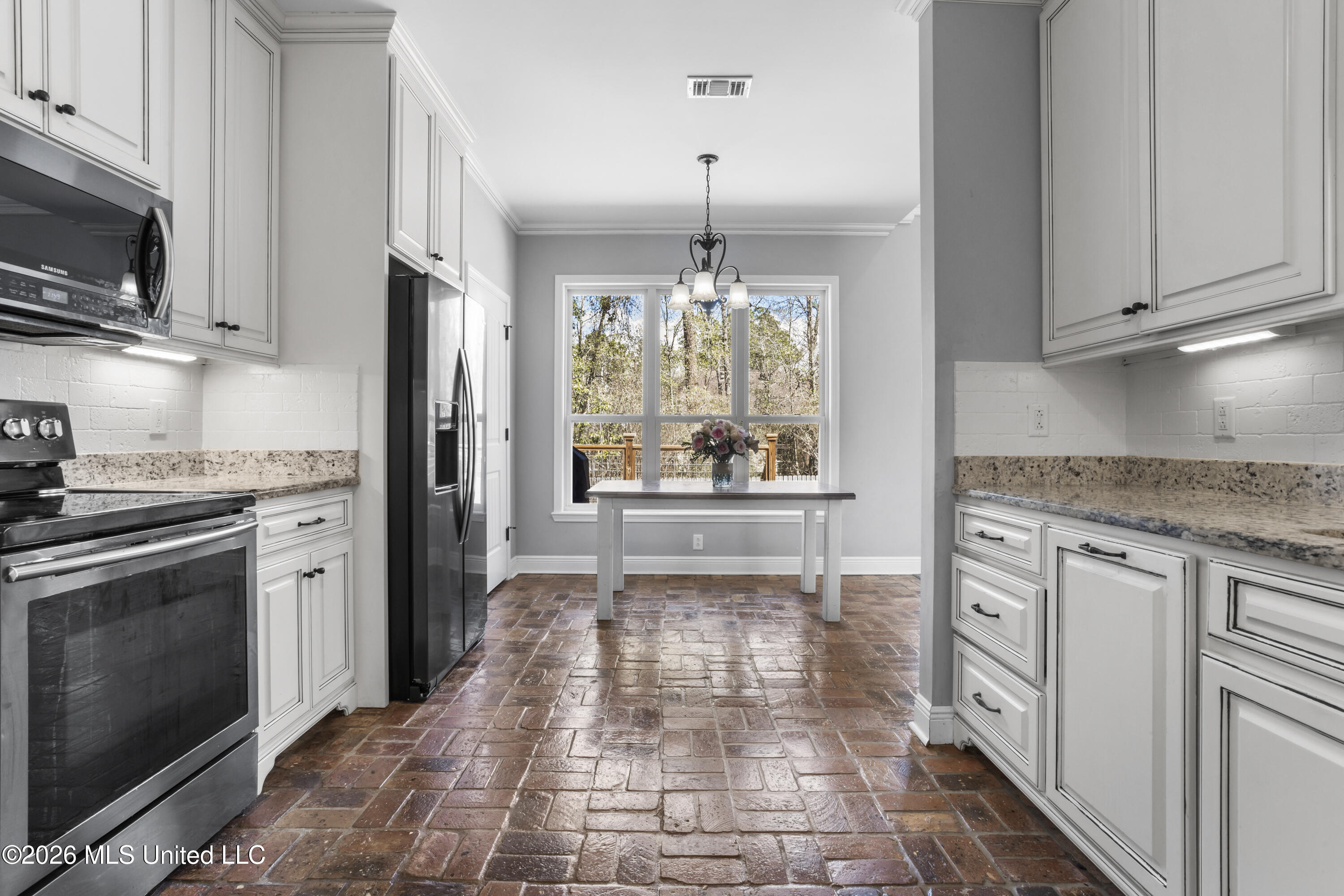 6465 Apelehama Road Diamondhead, MS 39525 - Photo 12 of 37 0013