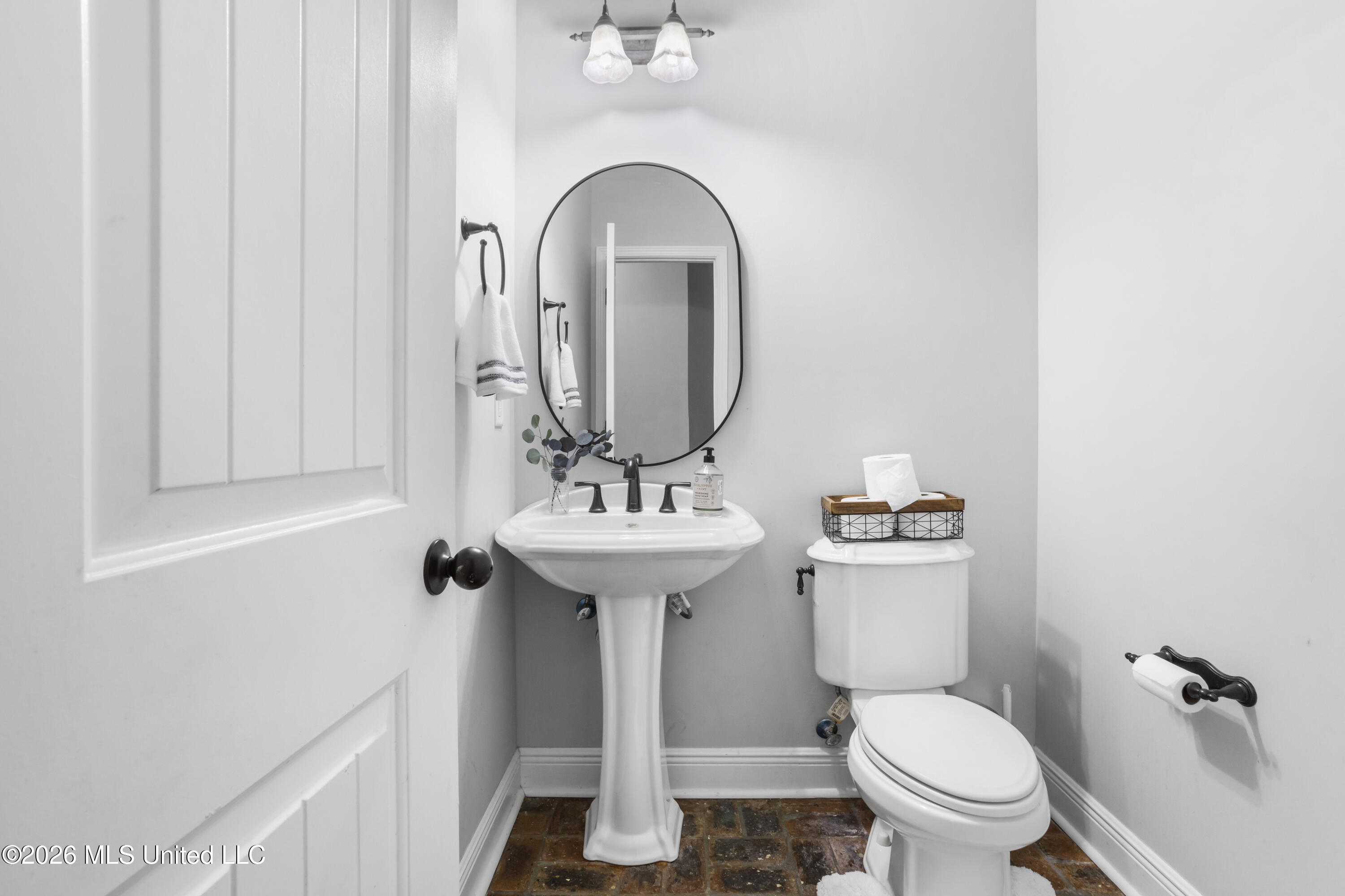 6465 Apelehama Road Diamondhead, MS 39525 - Photo 28 of 37 0029