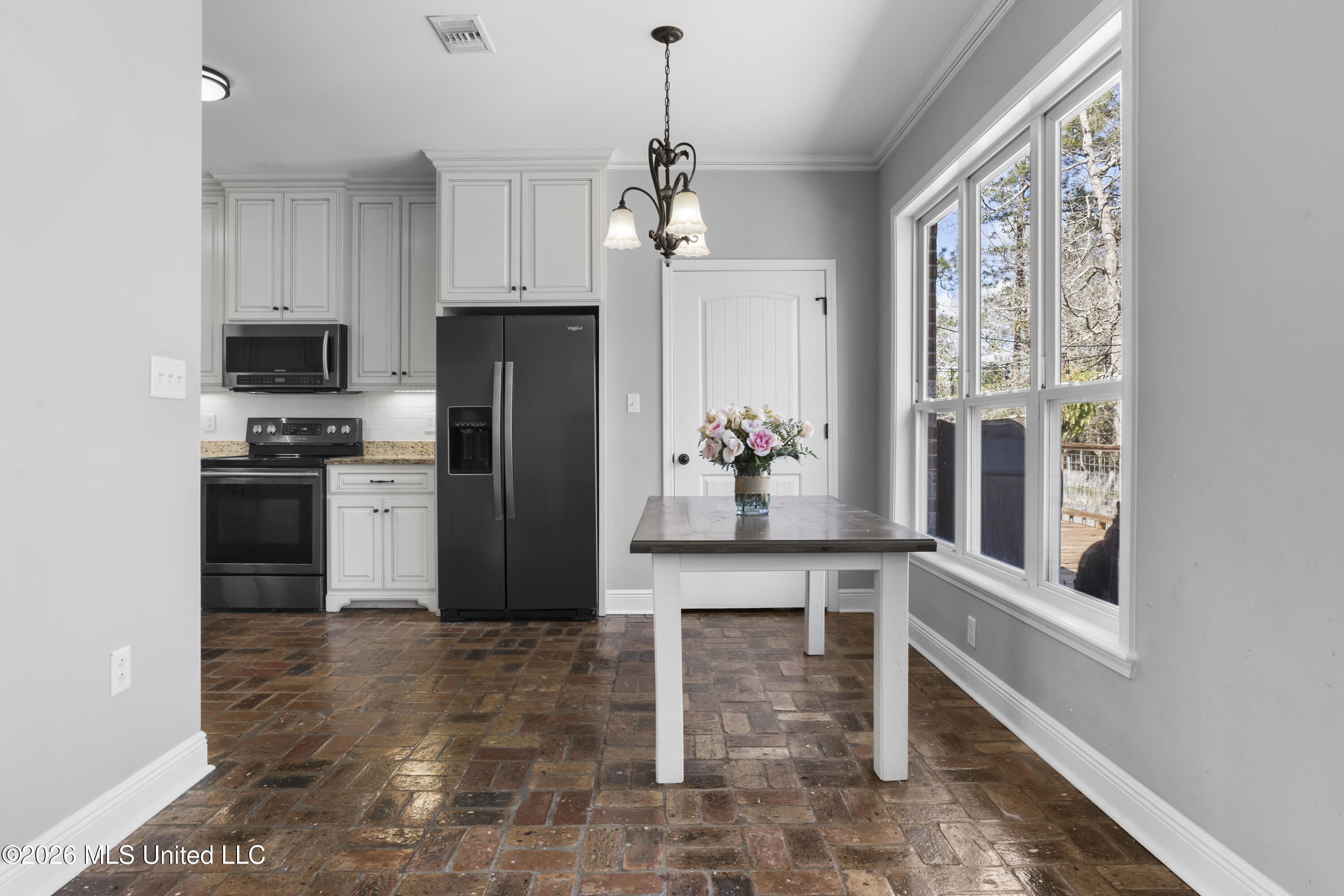 6465 Apelehama Road Diamondhead, MS 39525 - Photo 8 of 37 0009