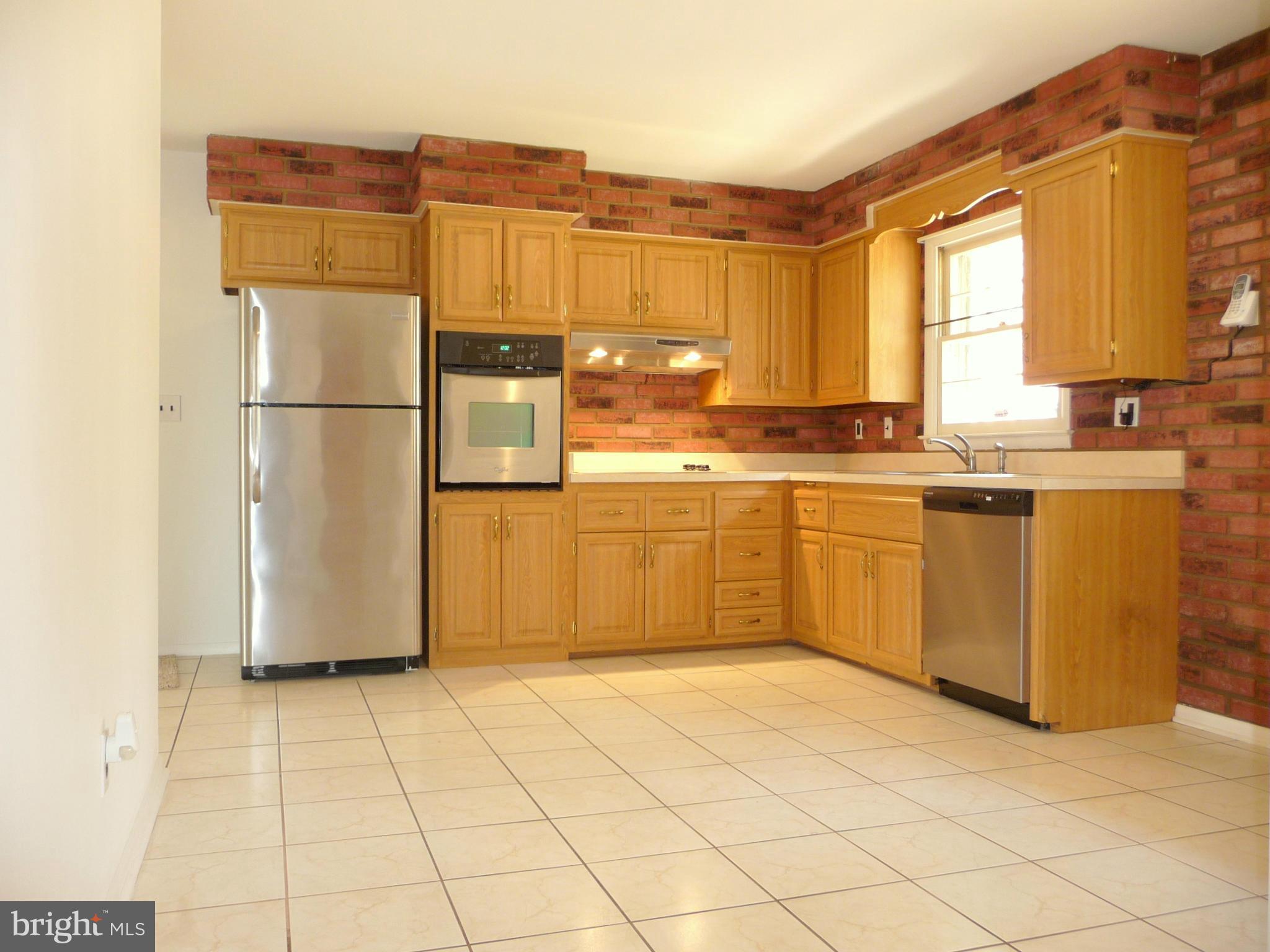 1107 High Country Road Towson, MD 21286 - Photo 2 of 29 Kitchen