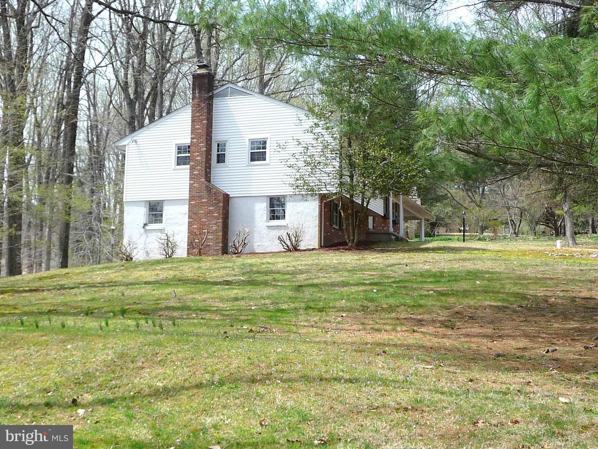 1107 High Country Road Towson, MD 21286 - Photo 5 of 29 Exterior (General)