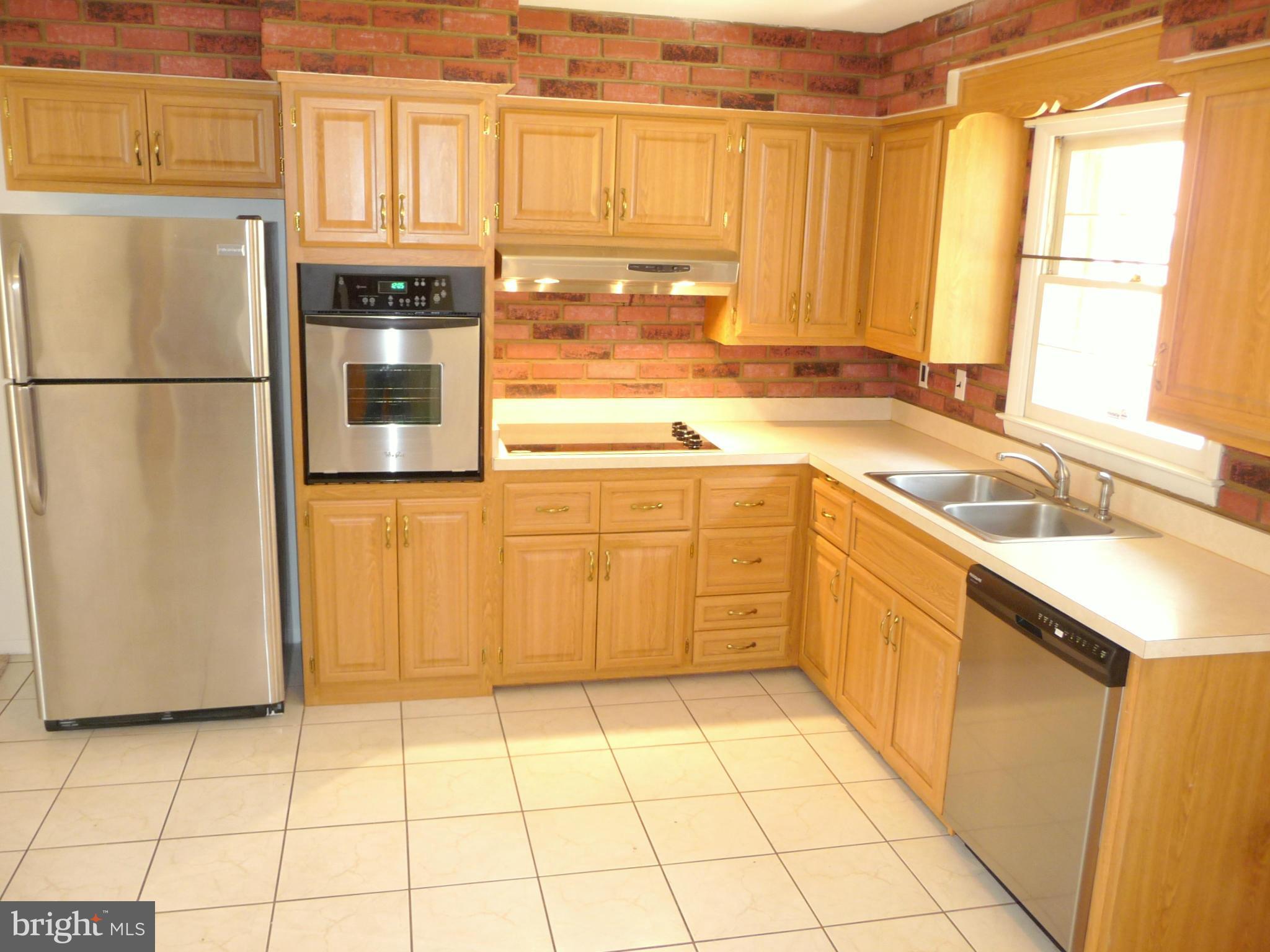 1107 High Country Road Towson, MD 21286 - Photo 8 of 29 Kitchen