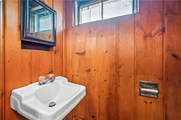 a view of backyard of house