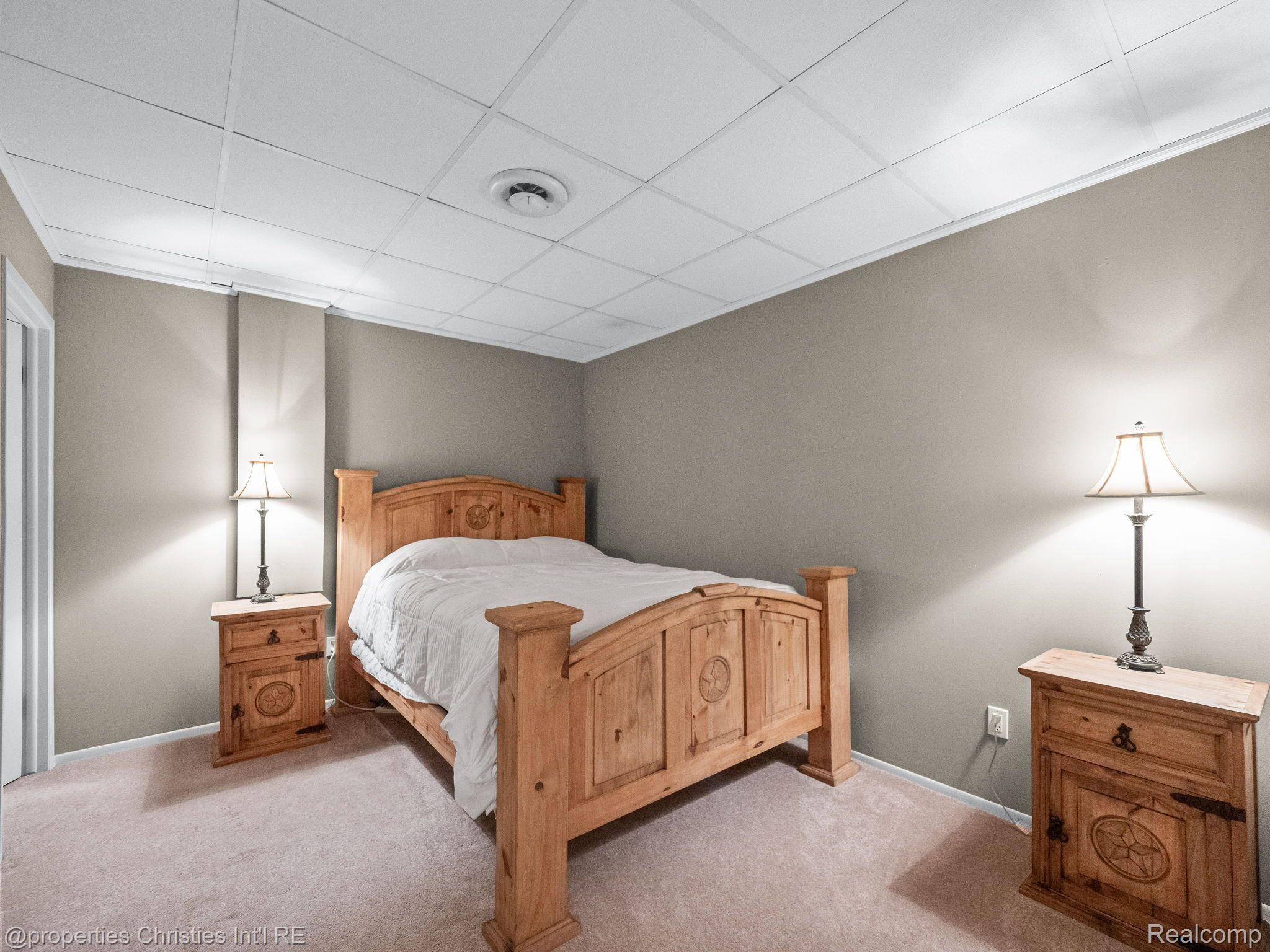 835 Northgate Road Rochester, MI 48306 - Photo 48 of 65 Lower Level Apartment Bed