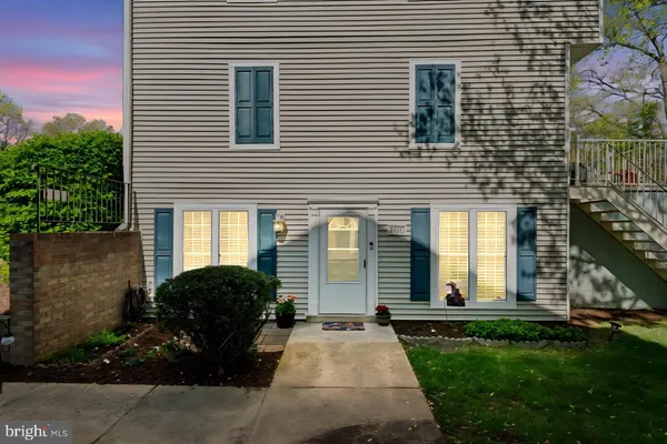 $279,900 | 2823 Madeira Court, Woodbridge, VA 22192