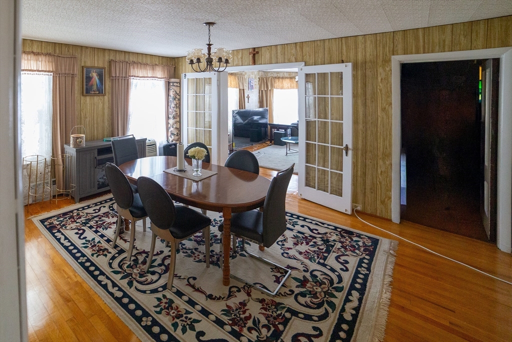 5 Suffield Street Worcester, MA 01610 - Photo 9 of 27