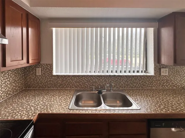 $2,700 | 2580 Coral Springs Drive, Coral Springs, FL 33065