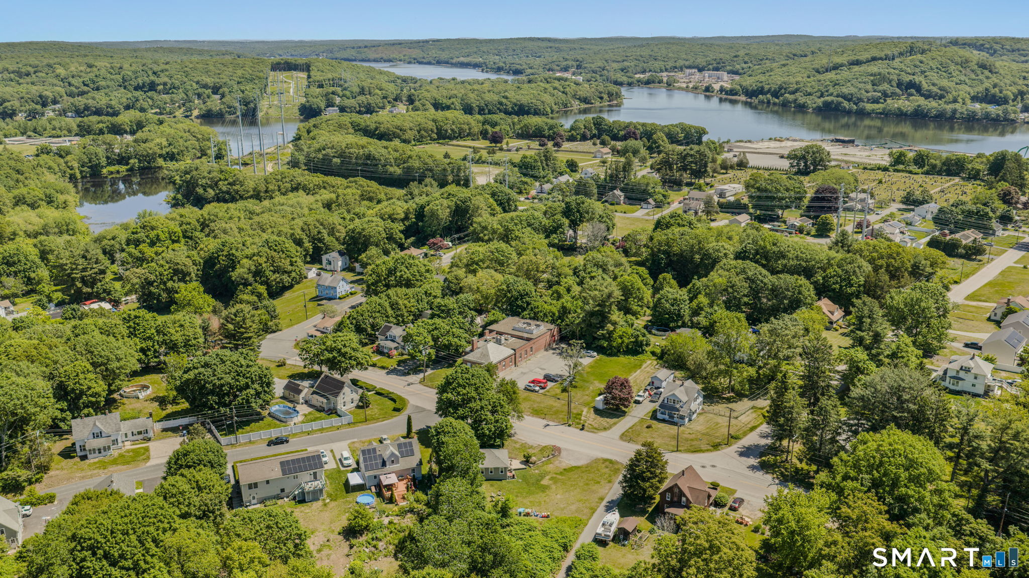 17 Lathrop Road Montville, CT 06382 - Photo 35 of 39