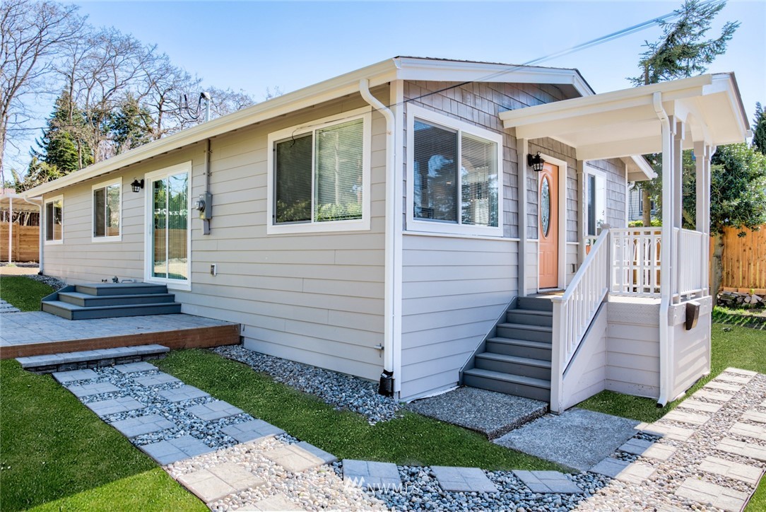 2925 Northeast 6th Street Renton, WA 98056 - Photo 2 of 19