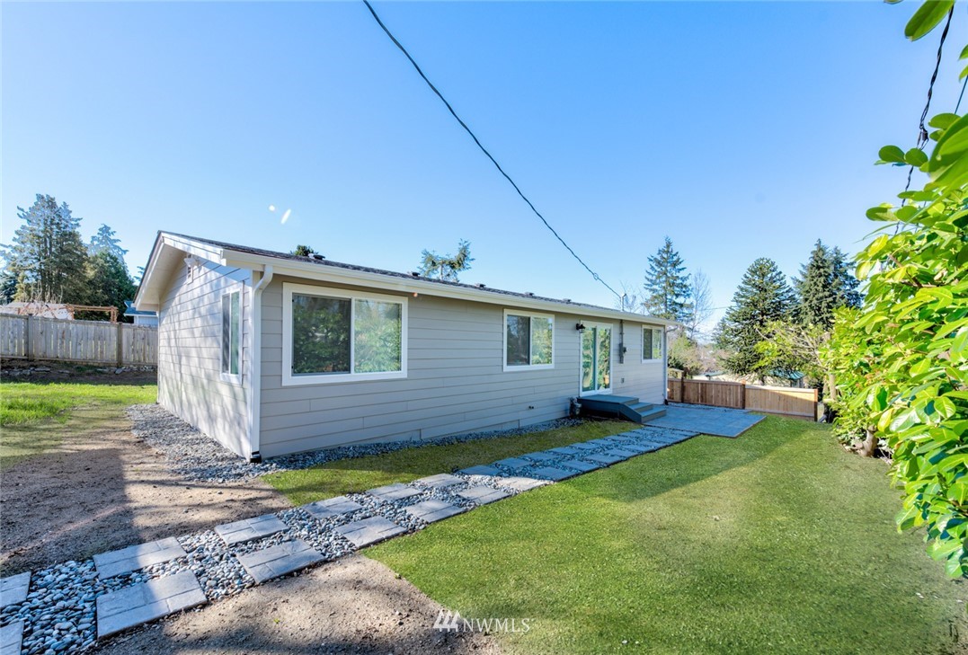 2925 Northeast 6th Street Renton, WA 98056 - Photo 18 of 19