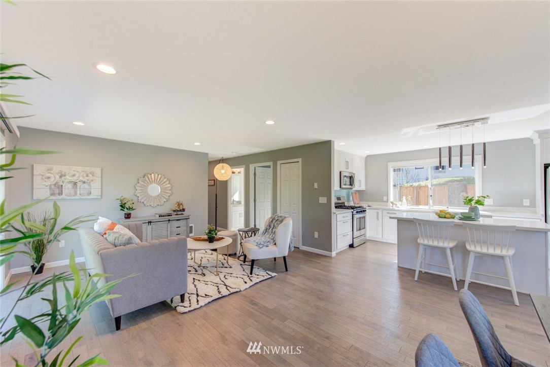 2925 Northeast 6th Street Renton, WA 98056 - Photo 5 of 19