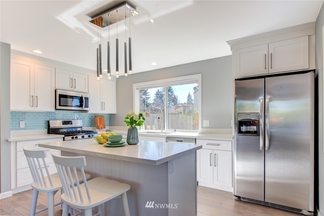 2925 Northeast 6th Street Renton, WA 98056 - Photo 9 of 19