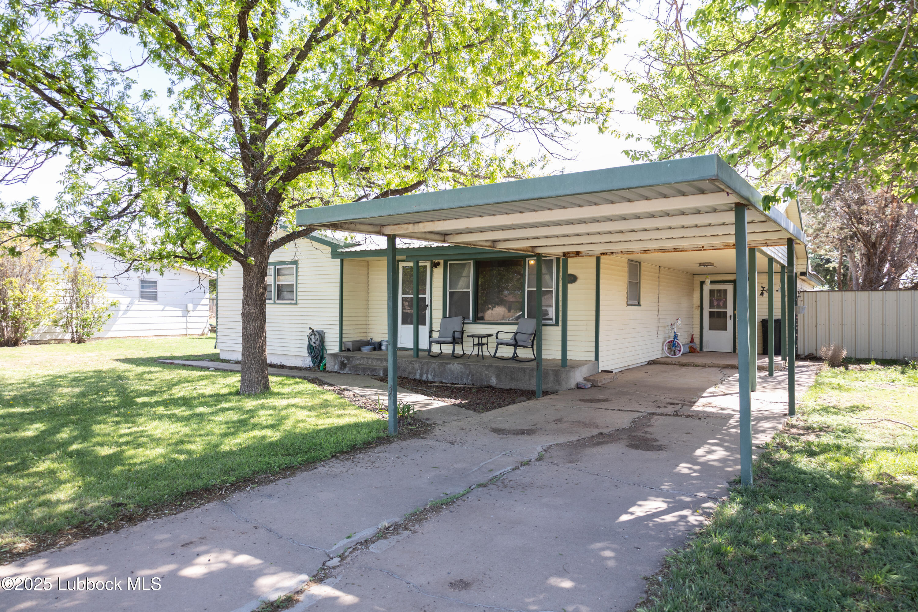 309 Ripley Avenue Kress, TX 79052 - Photo 4 of 26 309Ripley-05