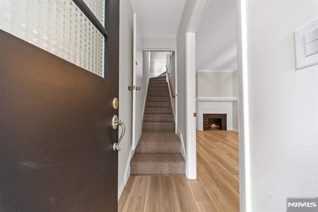 271 Travers Place Lyndhurst, NJ 07071 - Photo 3 of 50