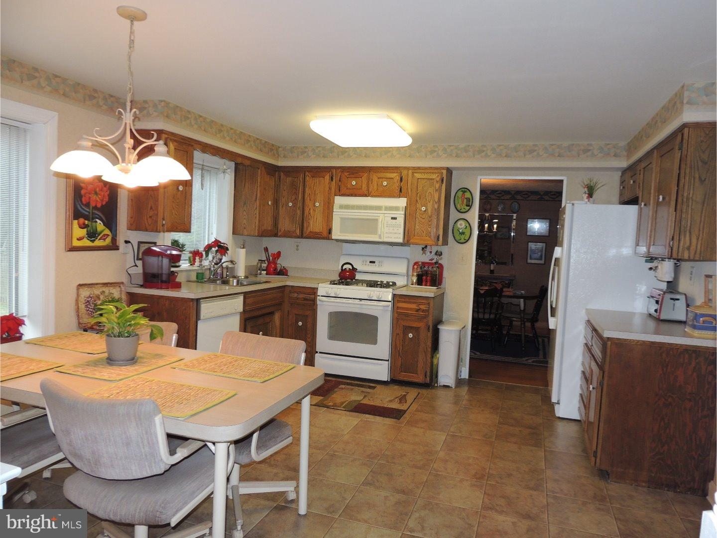 37 Millbridge Road Clementon, NJ 08021 - Photo 6 of 25 Kitchen