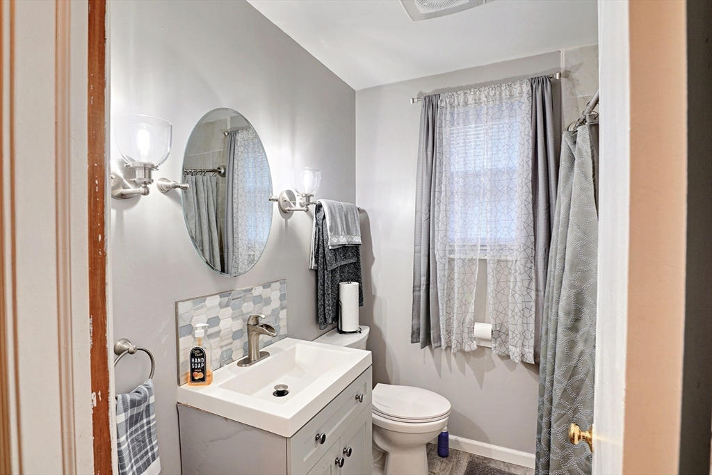 161 Fernbank Road Springfield, MA 01129 - Photo 14 of 23