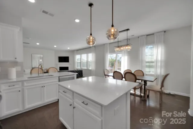 $600,000 | 17112 Snug Harbor Road, Charlotte, NC 28278