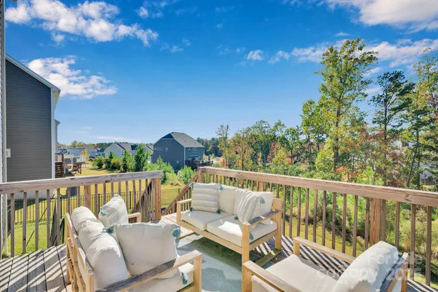 $600,000 | 17112 Snug Harbor Road, Charlotte, NC 28278