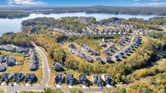 $600,000 | 17112 Snug Harbor Road, Charlotte, NC 28278