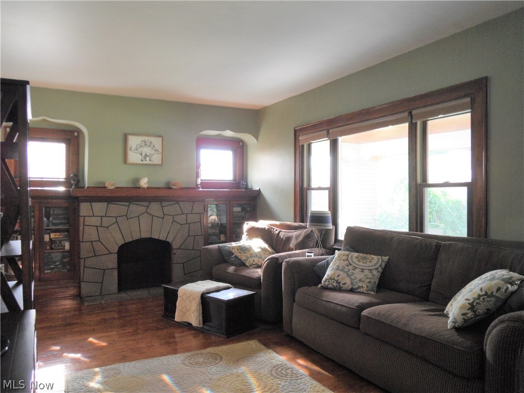 3421 Hearthstone Road Parma, OH 44134 - Photo 4 of 35 Gallery Image 4