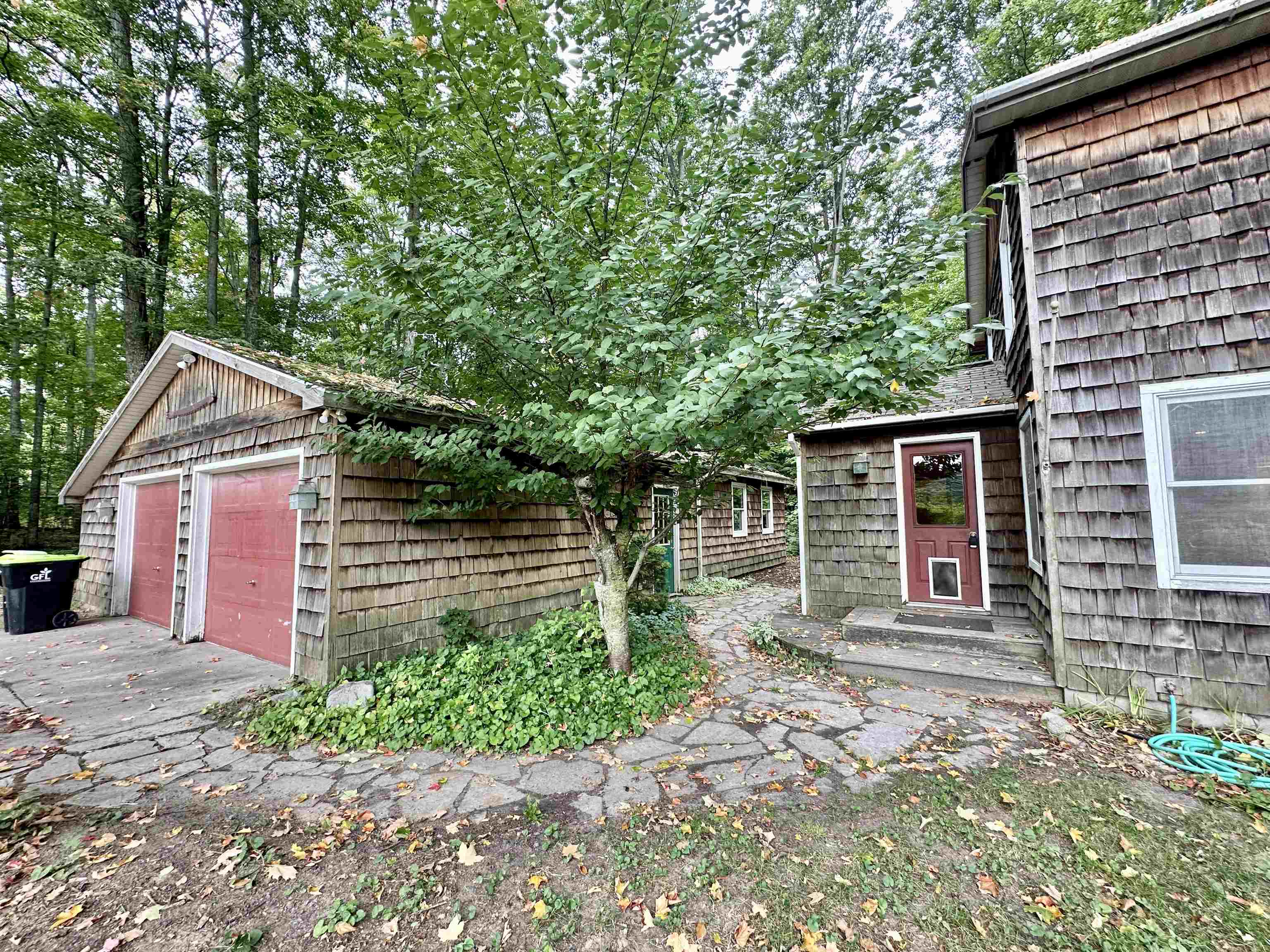 3150 South Maple Valley Road Suttons Bay, MI 49682 - Photo 46 of 54 1916451-45.JPG
