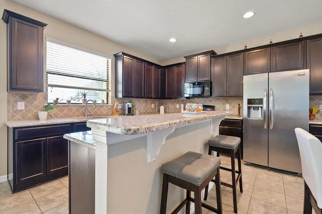 $415,000 | 919 La Terraza Lane, Kissimmee, FL 34744