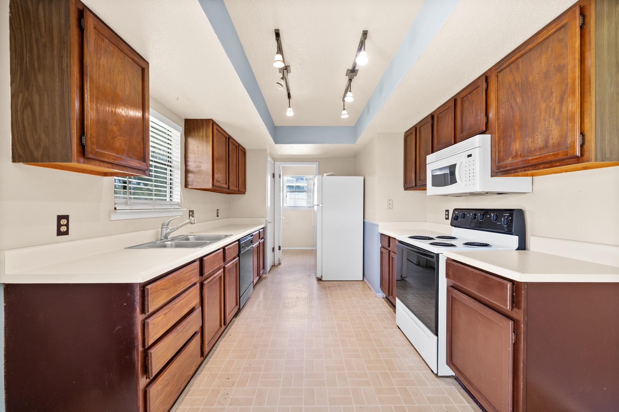 505 Linda Court Foley, AL 36535 - Photo 7 of 17