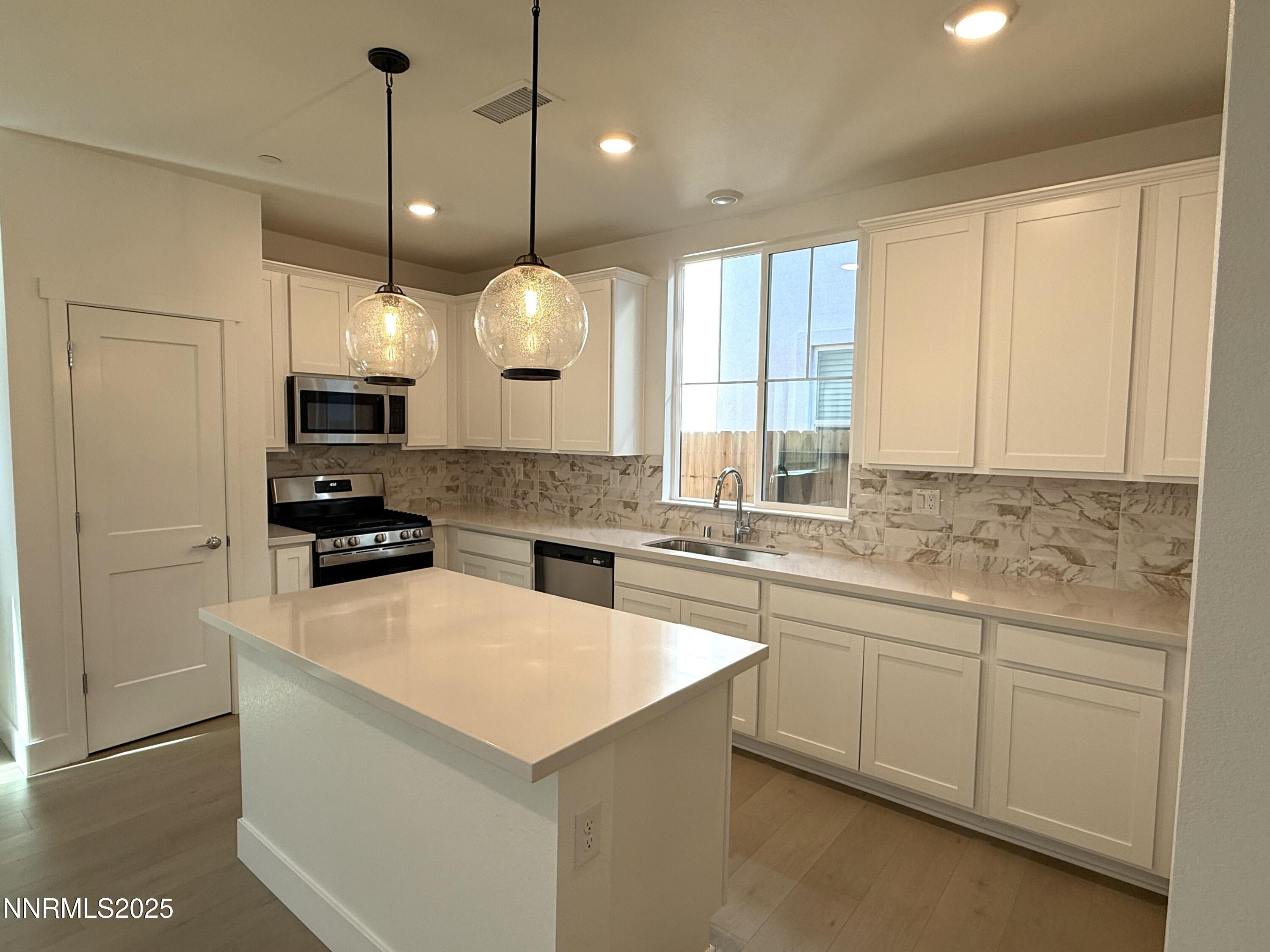 474 Prosecco Way, Unit S VIRGINIA ST Reno, NV 89511 - Photo 3 of 11 102 Kitchen 01