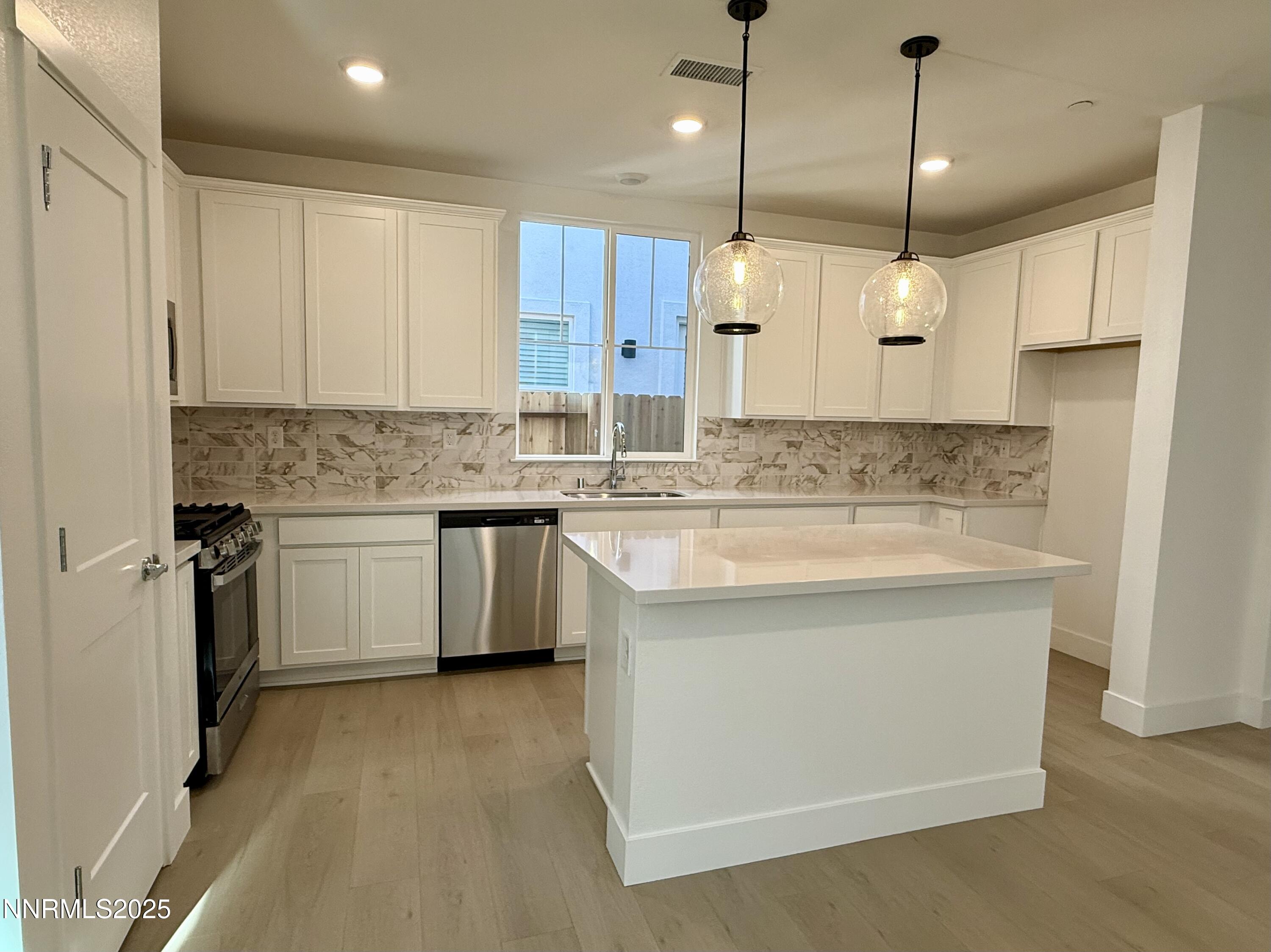 474 Prosecco Way, Unit S VIRGINIA ST Reno, NV 89511 - Photo 4 of 11 102 Kitchen 02