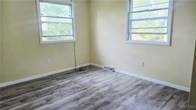 $1,700 | 185 Fairgreen Drive, Amherst, NY 14228