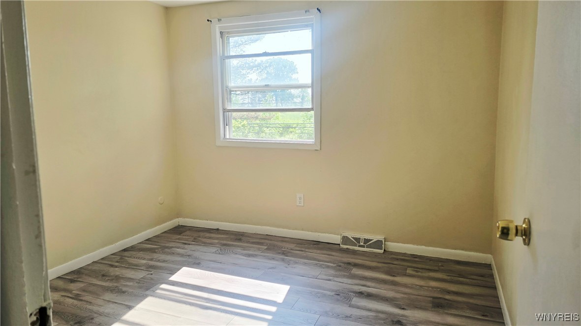 185 Fairgreen Drive Amherst, NY 14228 - Photo 14 of 17