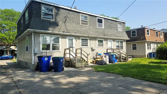 $1,700 | 185 Fairgreen Drive, Amherst, NY 14228