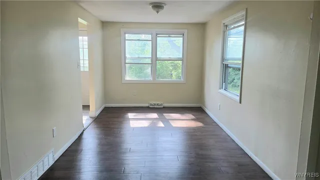 $1,700 | 185 Fairgreen Drive, Amherst, NY 14228