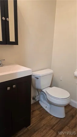 $1,700 | 185 Fairgreen Drive, Amherst, NY 14228