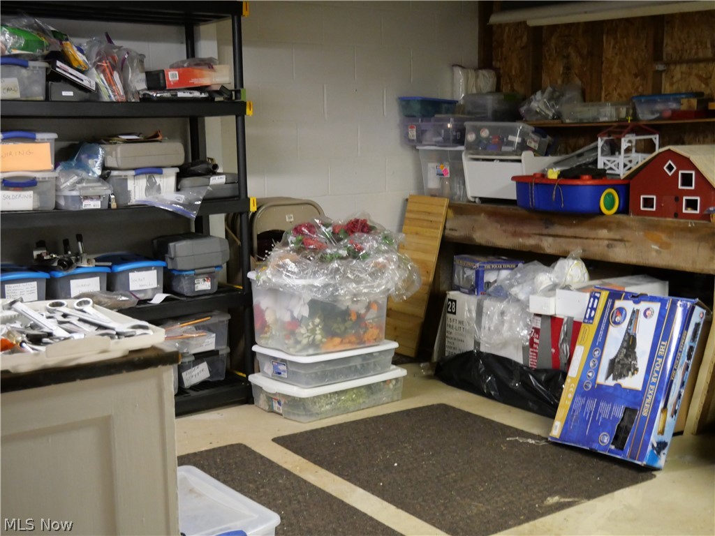 37460 Giles Road Grafton, OH 44044 - Photo 14 of 31