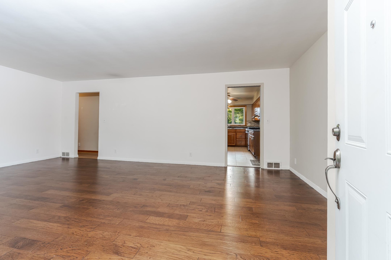 203 Radliff Road Bloomington, IL 61701 - Photo 11 of 41 Gallery Image 11