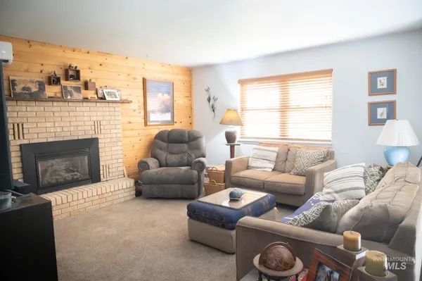 $495,000 | 193 South 500 West, Paul, ID 83347