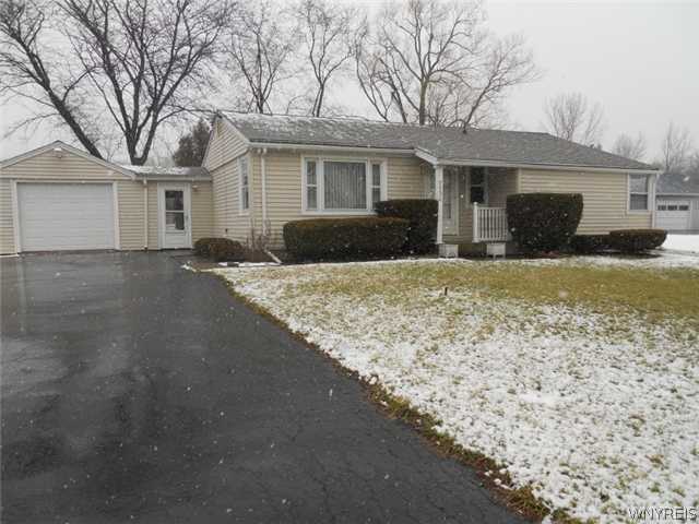 7730 Packard Road Niagara, NY 14304 - Photo 1 of 1 Exterior Front